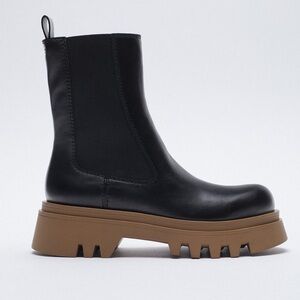 NWT. Zara Black Flat Leather Ankle Boots. Size 8.